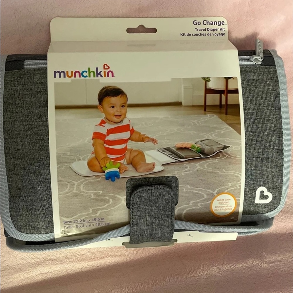 Munchkin travel diaper kit